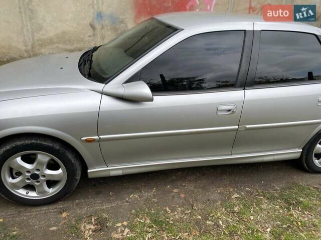 Сірий Опель Вектра, об'ємом двигуна 1.8 л та пробігом 244 тис. км за 3500 $, фото 2 на Automoto.ua