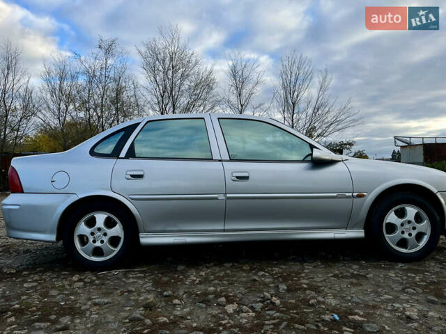 Серый Опель Вектра, объемом двигателя 1.6 л и пробегом 267 тыс. км за 2500 $, фото 4 на Automoto.ua