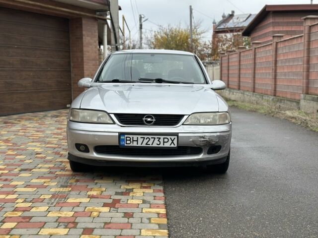 Серый Опель Вектра, объемом двигателя 2 л и пробегом 290 тыс. км за 1750 $, фото 1 на Automoto.ua