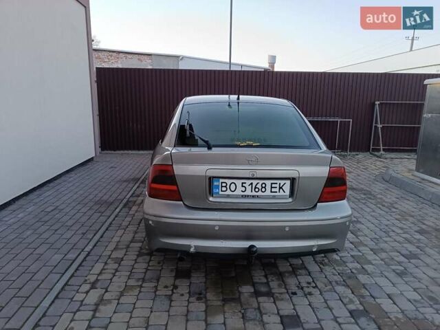 Сірий Опель Вектра, об'ємом двигуна 2 л та пробігом 370 тис. км за 2250 $, фото 5 на Automoto.ua