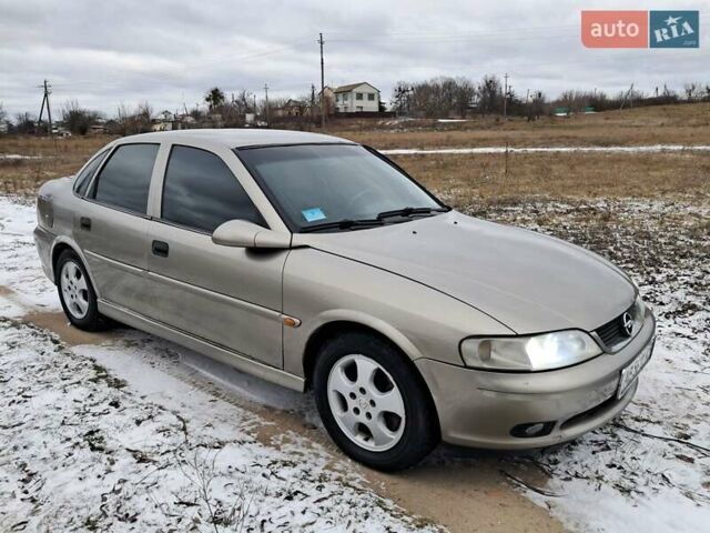 Сірий Опель Вектра, об'ємом двигуна 1.6 л та пробігом 275 тис. км за 2500 $, фото 1 на Automoto.ua