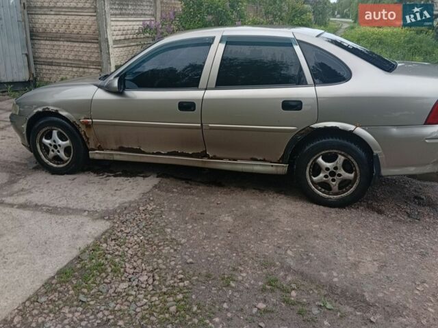 Серый Опель Вектра, объемом двигателя 2 л и пробегом 446 тыс. км за 1000 $, фото 3 на Automoto.ua