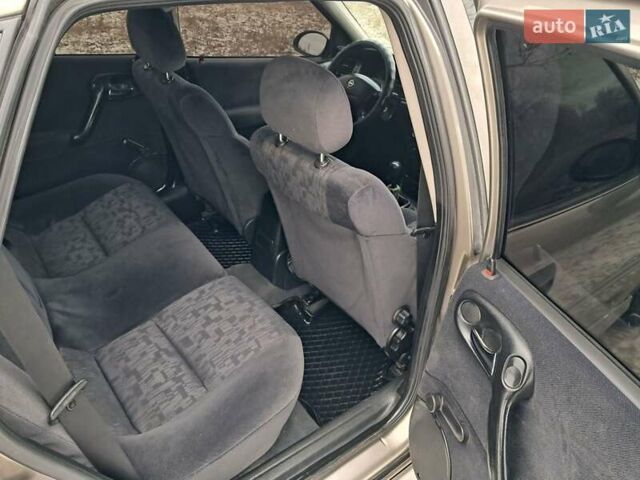 Сірий Опель Вектра, об'ємом двигуна 1.6 л та пробігом 275 тис. км за 2500 $, фото 10 на Automoto.ua
