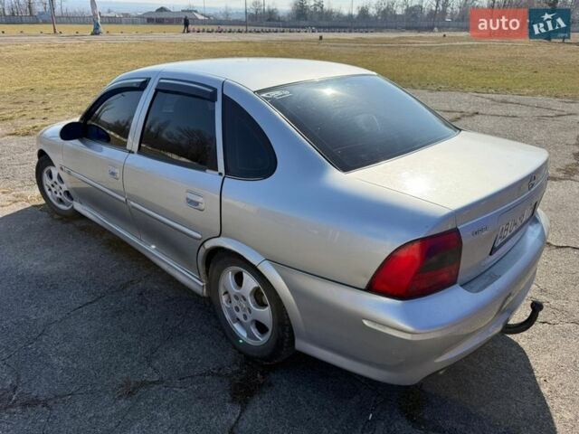 Серый Опель Вектра, объемом двигателя 1.8 л и пробегом 250 тыс. км за 2900 $, фото 15 на Automoto.ua