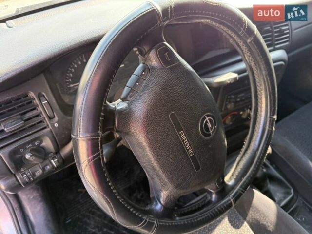 Серый Опель Вектра, объемом двигателя 1.8 л и пробегом 250 тыс. км за 2900 $, фото 28 на Automoto.ua