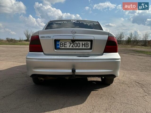 Серый Опель Вектра, объемом двигателя 1.8 л и пробегом 340 тыс. км за 2800 $, фото 11 на Automoto.ua