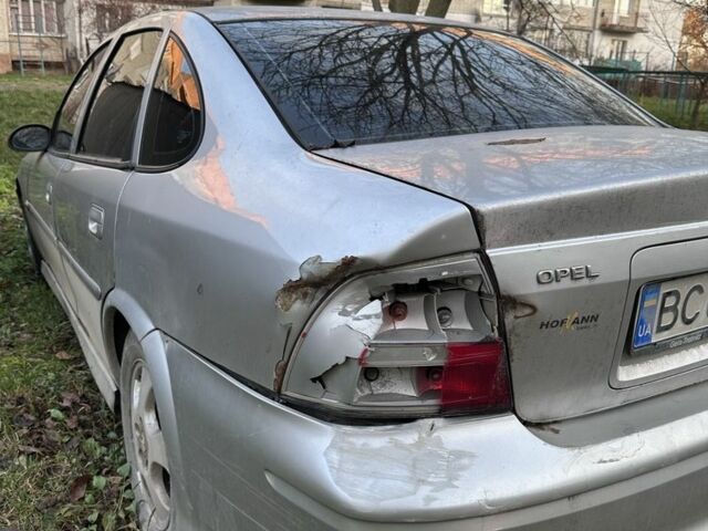 Сірий Опель Вектра, об'ємом двигуна 1.6 л та пробігом 300 тис. км за 1400 $, фото 2 на Automoto.ua