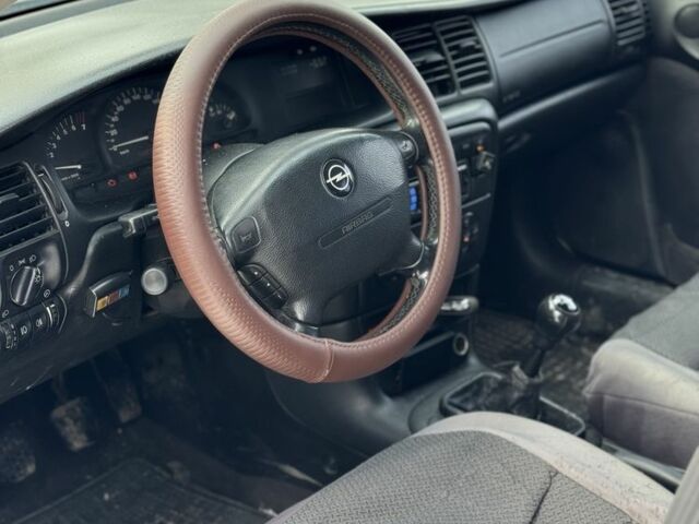 Сірий Опель Вектра, об'ємом двигуна 1.8 л та пробігом 200 тис. км за 1850 $, фото 6 на Automoto.ua