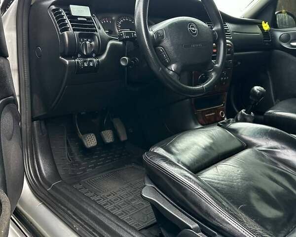 Сірий Опель Вектра, об'ємом двигуна 1.8 л та пробігом 390 тис. км за 3300 $, фото 11 на Automoto.ua