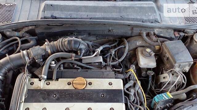 Сірий Опель Вектра, об'ємом двигуна 2 л та пробігом 250 тис. км за 2600 $, фото 8 на Automoto.ua