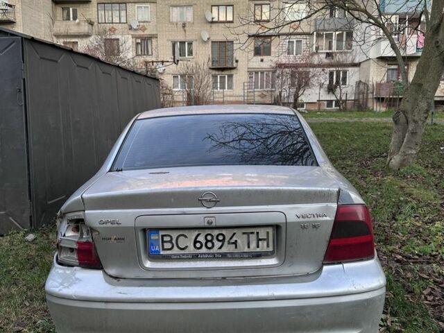 Сірий Опель Вектра, об'ємом двигуна 1.6 л та пробігом 300 тис. км за 1400 $, фото 1 на Automoto.ua