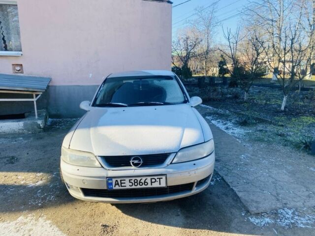 Сірий Опель Вектра, об'ємом двигуна 2 л та пробігом 420 тис. км за 2400 $, фото 3 на Automoto.ua