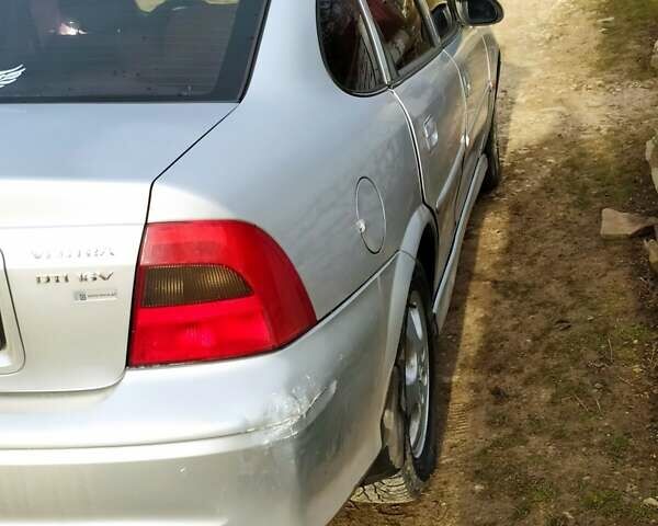 Серый Опель Вектра, объемом двигателя 2 л и пробегом 311 тыс. км за 2500 $, фото 8 на Automoto.ua