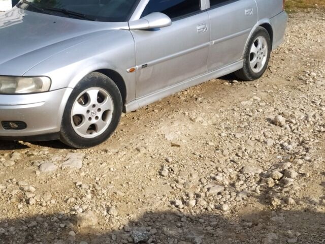 Серый Опель Вектра, объемом двигателя 2 л и пробегом 311 тыс. км за 2500 $, фото 2 на Automoto.ua