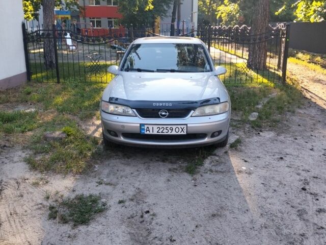 Серый Опель Вектра, объемом двигателя 2 л и пробегом 285 тыс. км за 2300 $, фото 3 на Automoto.ua