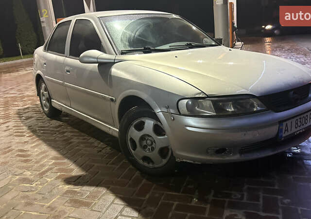 Сірий Опель Вектра, об'ємом двигуна 1.79 л та пробігом 383 тис. км за 2099 $, фото 1 на Automoto.ua