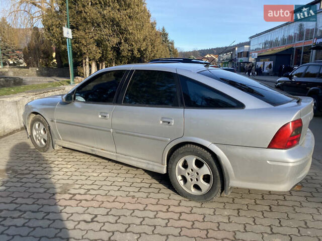 Серый Опель Вектра, объемом двигателя 2 л и пробегом 351 тыс. км за 3000 $, фото 1 на Automoto.ua