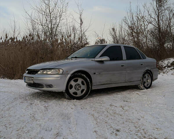 Серый Опель Вектра, объемом двигателя 1.79 л и пробегом 383 тыс. км за 1700 $, фото 1 на Automoto.ua