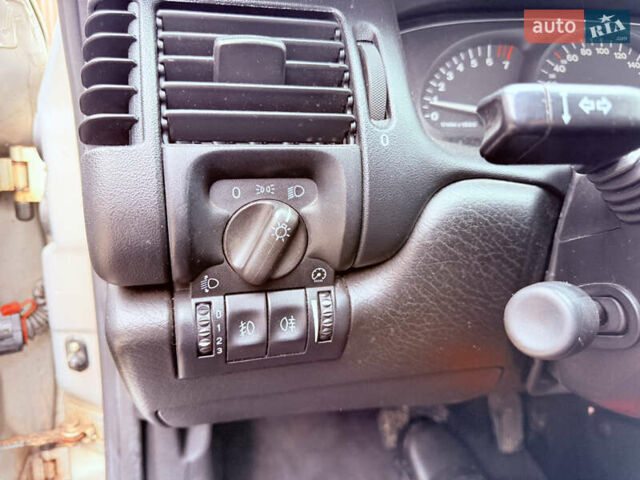 Сірий Опель Вектра, об'ємом двигуна 1.8 л та пробігом 195 тис. км за 3450 $, фото 7 на Automoto.ua