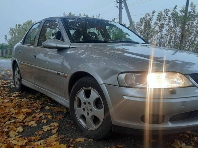 Сірий Опель Вектра, об'ємом двигуна 1.8 л та пробігом 275 тис. км за 2500 $, фото 3 на Automoto.ua