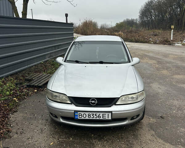 Серый Опель Вектра, объемом двигателя 2 л и пробегом 392 тыс. км за 2750 $, фото 4 на Automoto.ua