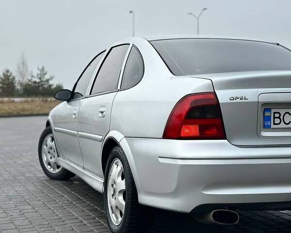 Сірий Опель Вектра, об'ємом двигуна 1.8 л та пробігом 390 тис. км за 3300 $, фото 5 на Automoto.ua