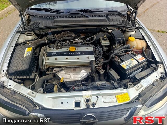 Сірий Опель Вектра, об'ємом двигуна 2 л та пробігом 151 тис. км за 3300 $, фото 4 на Automoto.ua