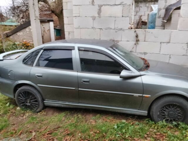 Серый Опель Вектра, объемом двигателя 2.2 л и пробегом 300 тыс. км за 1800 $, фото 4 на Automoto.ua