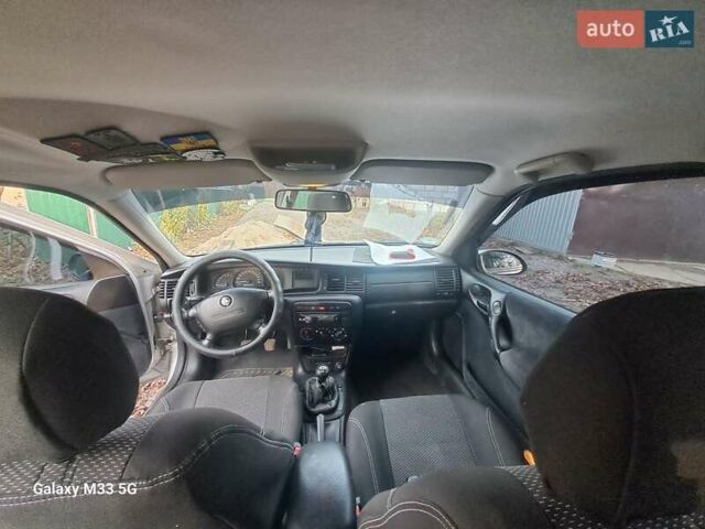 Серый Опель Вектра, объемом двигателя 1.6 л и пробегом 194 тыс. км за 3799 $, фото 14 на Automoto.ua