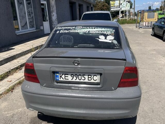 Сірий Опель Вектра, об'ємом двигуна 2 л та пробігом 430 тис. км за 2201 $, фото 1 на Automoto.ua