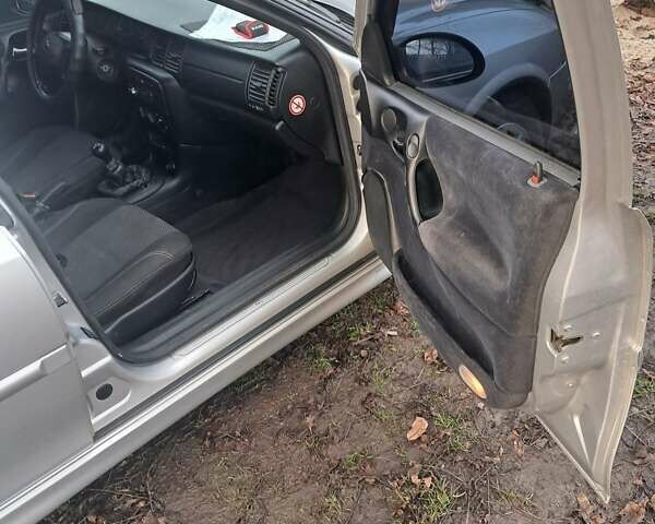 Серый Опель Вектра, объемом двигателя 1.6 л и пробегом 194 тыс. км за 3799 $, фото 28 на Automoto.ua