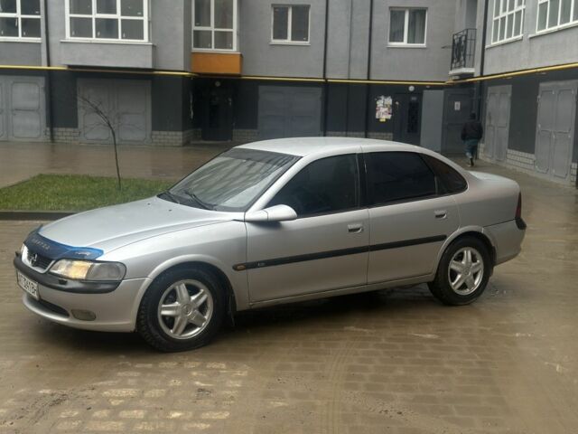 Серый Опель Вектра, объемом двигателя 1.8 л и пробегом 242 тыс. км за 1999 $, фото 2 на Automoto.ua