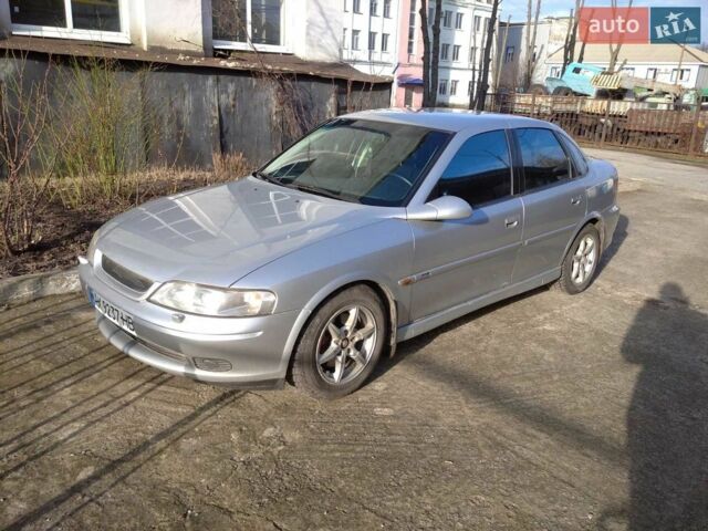 Сірий Опель Вектра, об'ємом двигуна 2 л та пробігом 300 тис. км за 3500 $, фото 8 на Automoto.ua