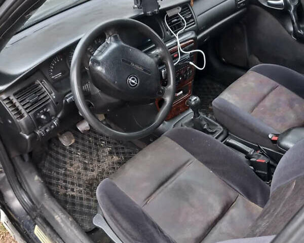 Сірий Опель Вектра, об'ємом двигуна 2 л та пробігом 330 тис. км за 1800 $, фото 2 на Automoto.ua