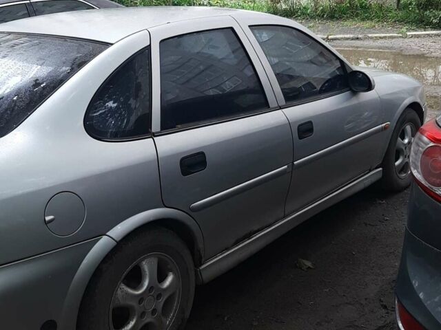 Сірий Опель Вектра, об'ємом двигуна 2 л та пробігом 280 тис. км за 3900 $, фото 1 на Automoto.ua