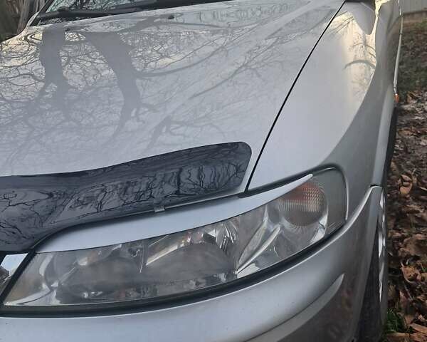 Серый Опель Вектра, объемом двигателя 1.6 л и пробегом 194 тыс. км за 3799 $, фото 20 на Automoto.ua