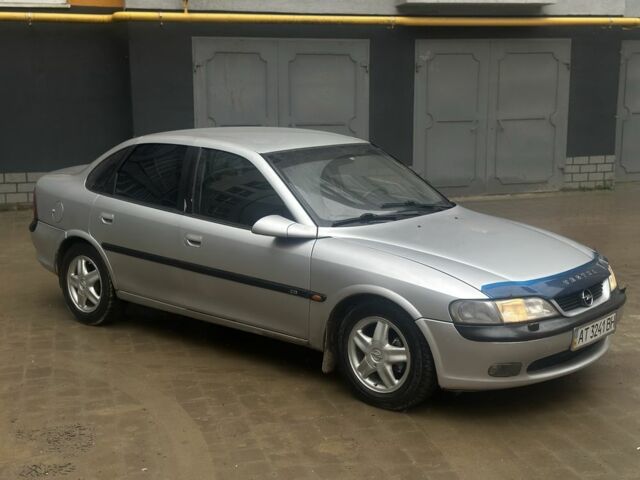 Серый Опель Вектра, объемом двигателя 1.8 л и пробегом 242 тыс. км за 1999 $, фото 1 на Automoto.ua