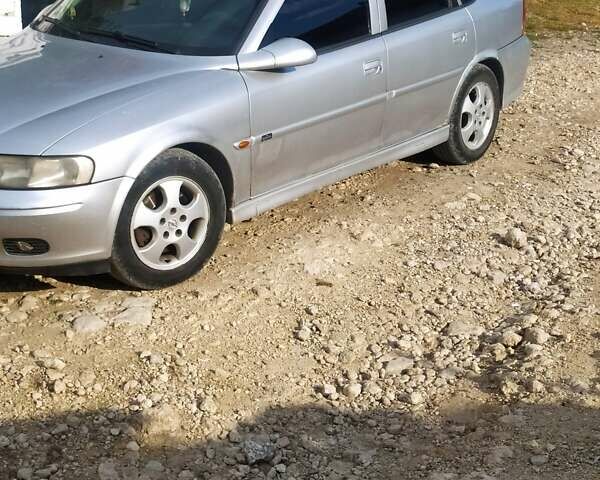Серый Опель Вектра, объемом двигателя 2 л и пробегом 311 тыс. км за 2500 $, фото 2 на Automoto.ua
