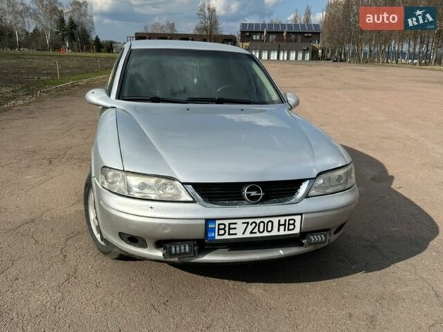 Серый Опель Вектра, объемом двигателя 1.8 л и пробегом 340 тыс. км за 2800 $, фото 1 на Automoto.ua