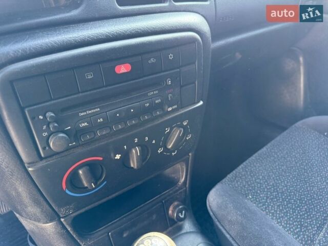 Серый Опель Вектра, объемом двигателя 1.8 л и пробегом 250 тыс. км за 2900 $, фото 30 на Automoto.ua