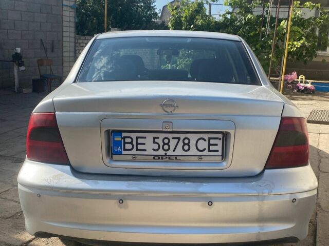 Сірий Опель Вектра, об'ємом двигуна 1.8 л та пробігом 400 тис. км за 2400 $, фото 3 на Automoto.ua
