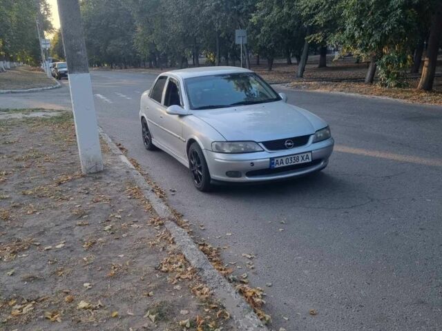 Серый Опель Вектра, объемом двигателя 2 л и пробегом 280 тыс. км за 2350 $, фото 4 на Automoto.ua