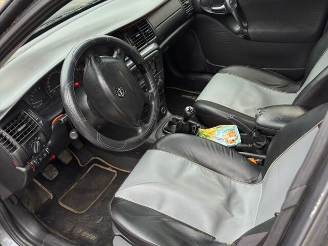 Серый Опель Вектра, объемом двигателя 2.2 л и пробегом 350 тыс. км за 2100 $, фото 7 на Automoto.ua