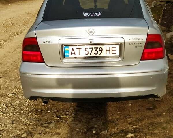 Серый Опель Вектра, объемом двигателя 2 л и пробегом 311 тыс. км за 2500 $, фото 9 на Automoto.ua