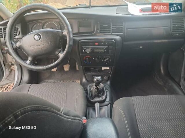 Серый Опель Вектра, объемом двигателя 1.6 л и пробегом 194 тыс. км за 3799 $, фото 17 на Automoto.ua