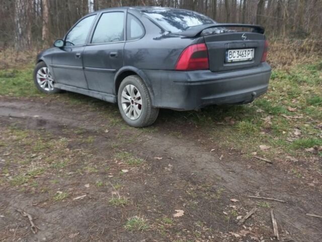 Серый Опель Вектра, объемом двигателя 2 л и пробегом 330 тыс. км за 1800 $, фото 3 на Automoto.ua