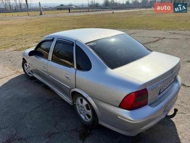 Серый Опель Вектра, объемом двигателя 1.8 л и пробегом 250 тыс. км за 2900 $, фото 16 на Automoto.ua