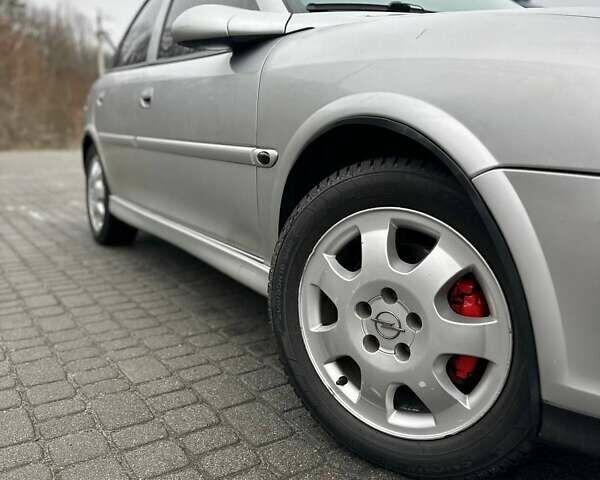 Сірий Опель Вектра, об'ємом двигуна 1.8 л та пробігом 390 тис. км за 3300 $, фото 16 на Automoto.ua