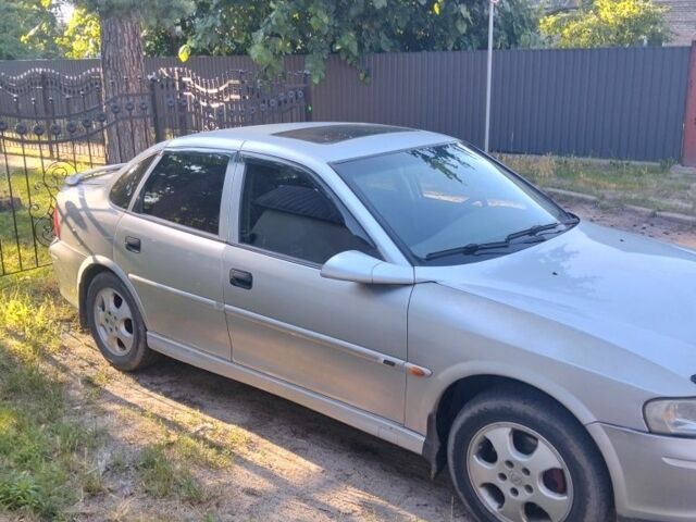 Серый Опель Вектра, объемом двигателя 2 л и пробегом 285 тыс. км за 2300 $, фото 1 на Automoto.ua