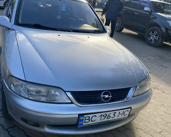 Серый Опель Вектра, объемом двигателя 2 л и пробегом 351 тыс. км за 3000 $, фото 5 на Automoto.ua
